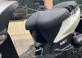 tarra peittovalkoisella